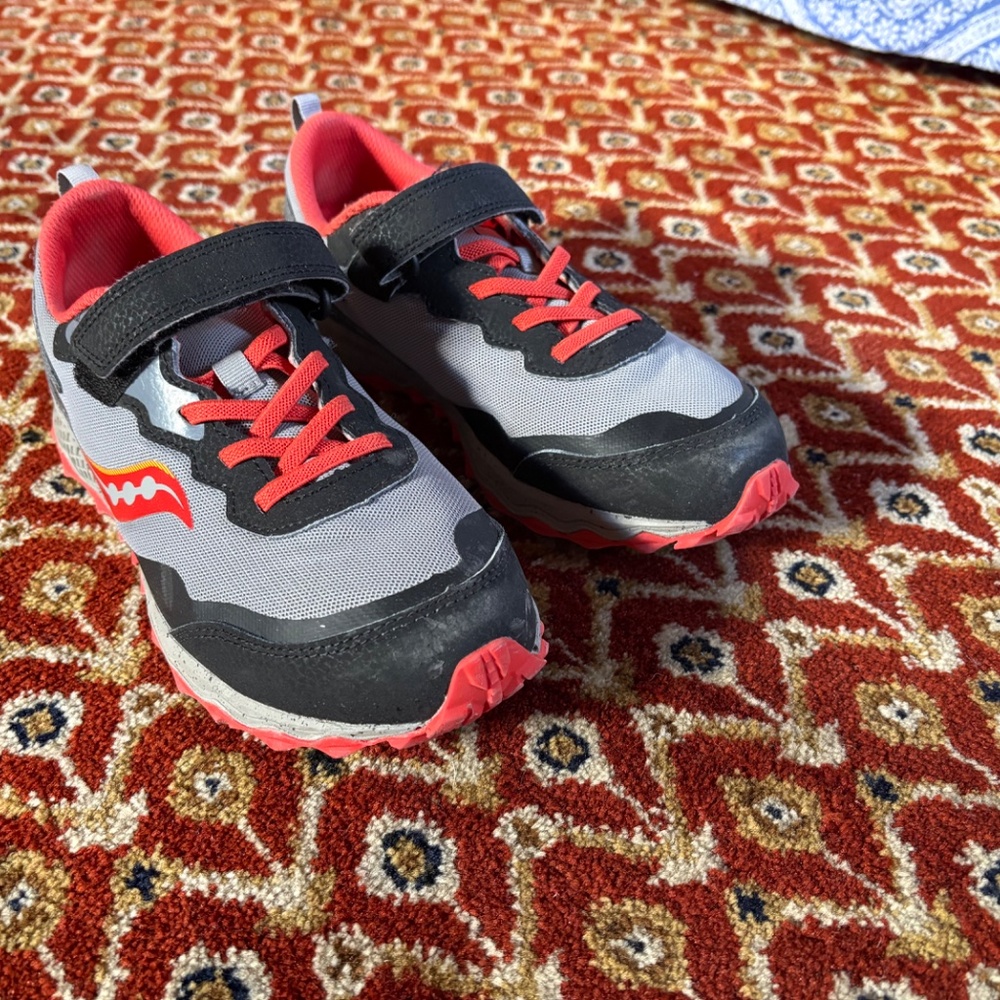 Saucony Peregrine Shield KDZ A/C  Sneakers - Picture 2 of 12